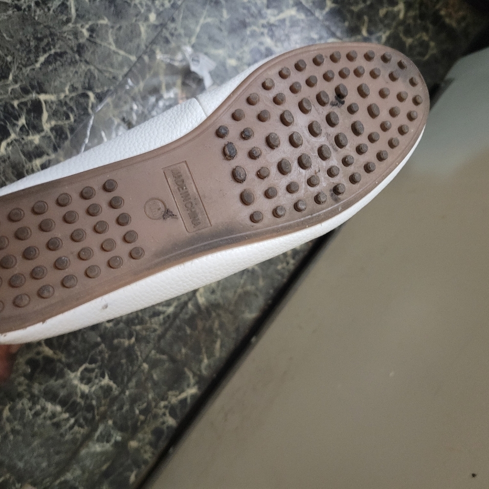 Shoes - Picture 7 of 10